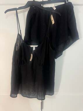 Cacique vintage 2-Piece Pajama Set Black Embroidered Camisole and Shorts Size 18